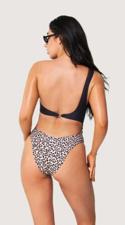 Playboy Retro Leopard One Piece Swimsuit -Bikini Essence Sales Store PB EY4340 MULTI B 2022JUNE48744